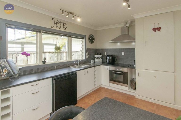 Photo of property in 58 Meeanee Road, Taradale, Napier, 4112