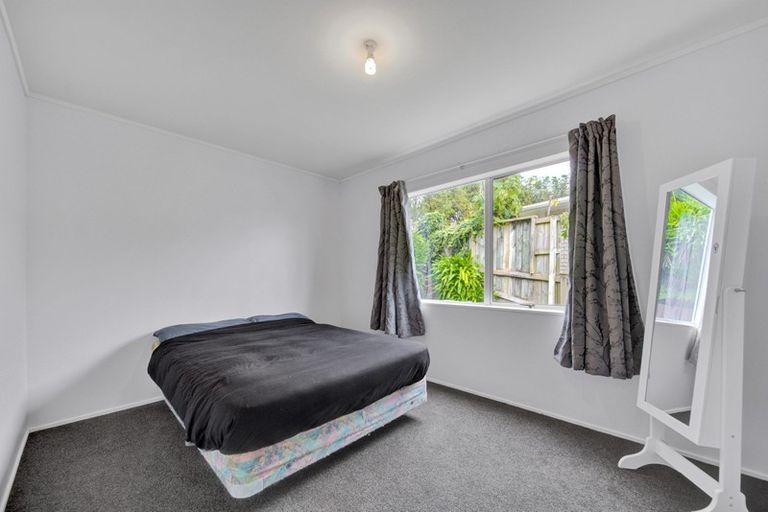 Photo of property in 35 Herekawe Drive, Spotswood, New Plymouth, 4310