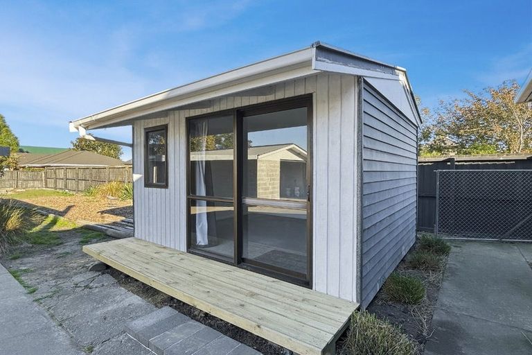 Photo of property in 22 Russley Road, Russley, Christchurch, 8042