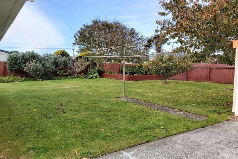 Photo of property in 6 Murray Avenue, Hawera, 4610