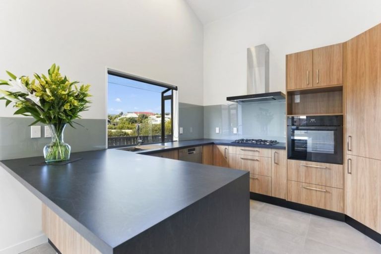 Photo of property in 23 Molyneux Close, Whitby, Porirua, 5024