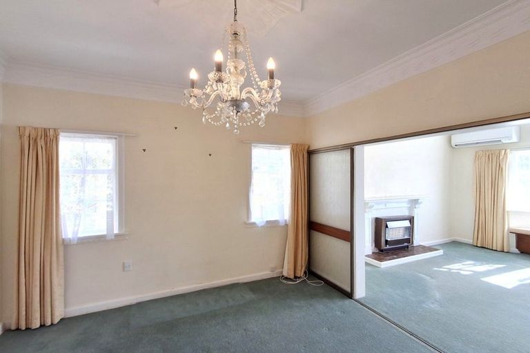 Photo of property in 7 Collier Avenue, Karori, Wellington, 6012