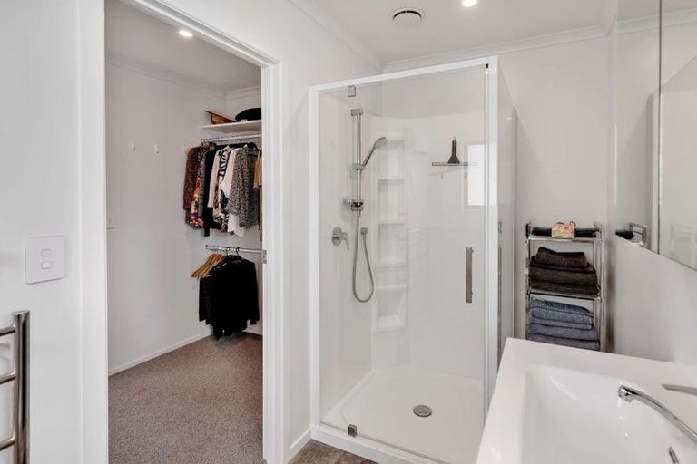 Photo of property in 1 William Street, Marton, 4710