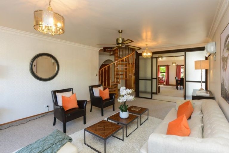 Photo of property in 719a Grove Road, Mayfair, Hastings, 4122