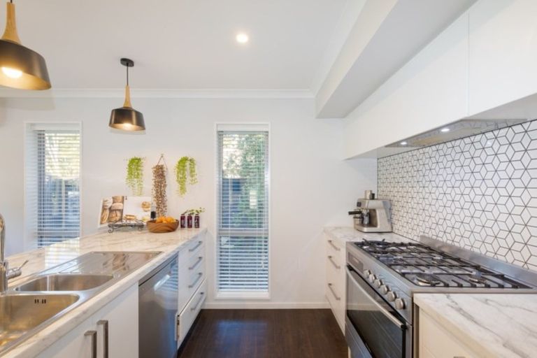 Photo of property in 16 Flaxgrove Place, Parklands, Christchurch, 8083
