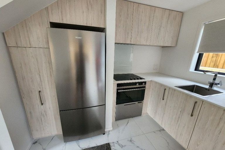 Photo of property in 11/22 Yeovil Road, Te Atatu Peninsula, Auckland, 0610