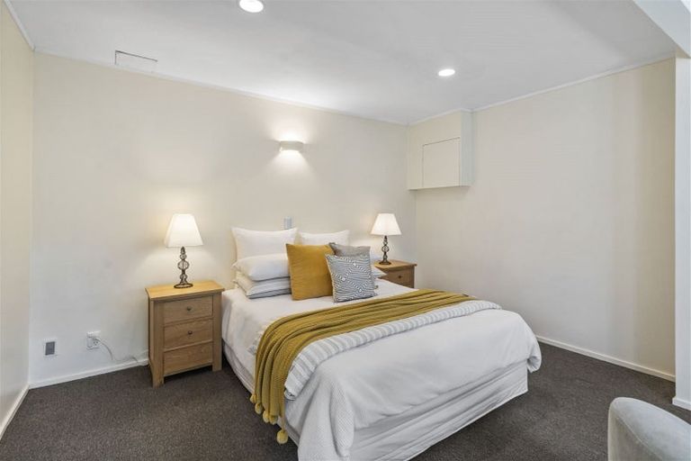 Photo of property in 24 Greendale Spur, Glenfield, Auckland, 0629