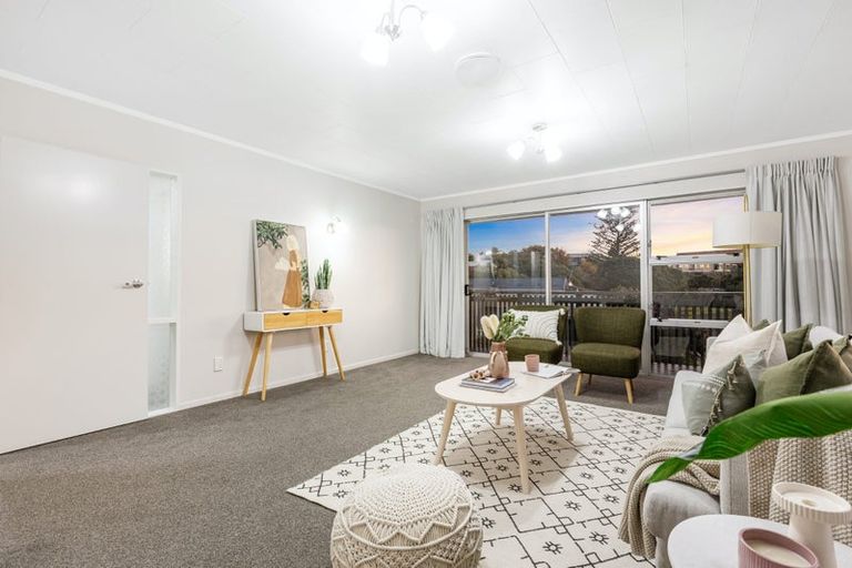 Photo of property in 5 Romesdale Road, Papakowhai, Porirua, 5024