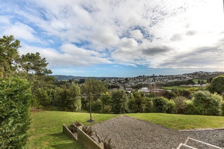 Photo of property in 25 Staysail Place, Whitby, Porirua, 5024