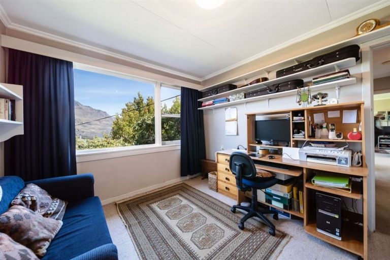 Photo of property in 4 Panorama Terrace, Queenstown, 9300