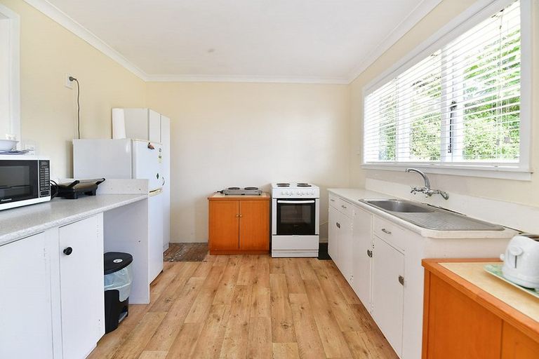 Photo of property in 25 Downer Street, Helensville, 0800