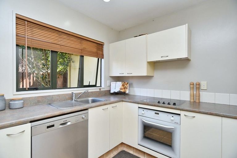 Photo of property in 27 Parade Court, Addington, Christchurch, 8024