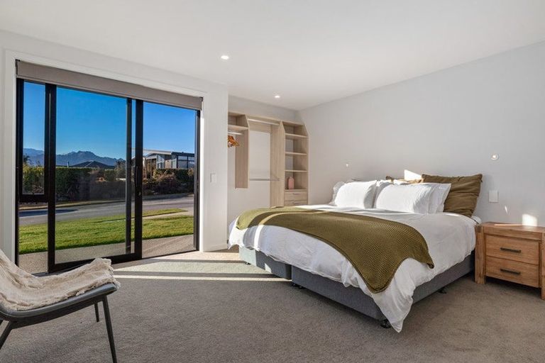 Photo of property in 20 Infinity Drive, Wanaka, 9305