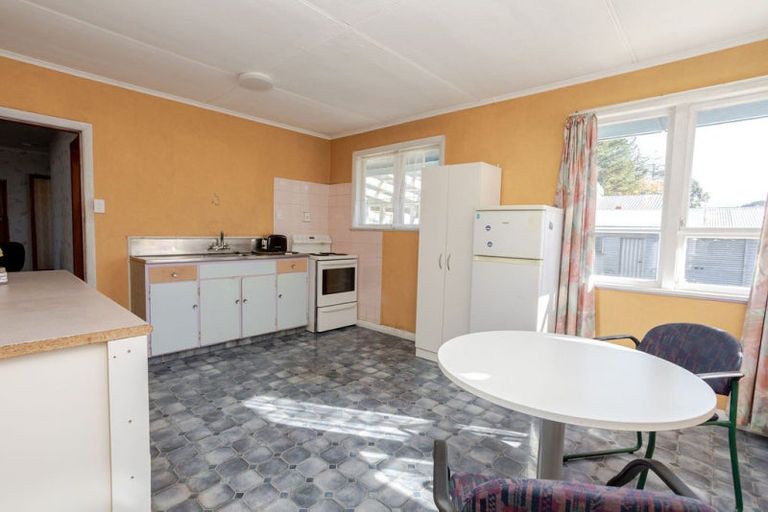 Photo of property in 5 Empire Street, Dannevirke, 4930