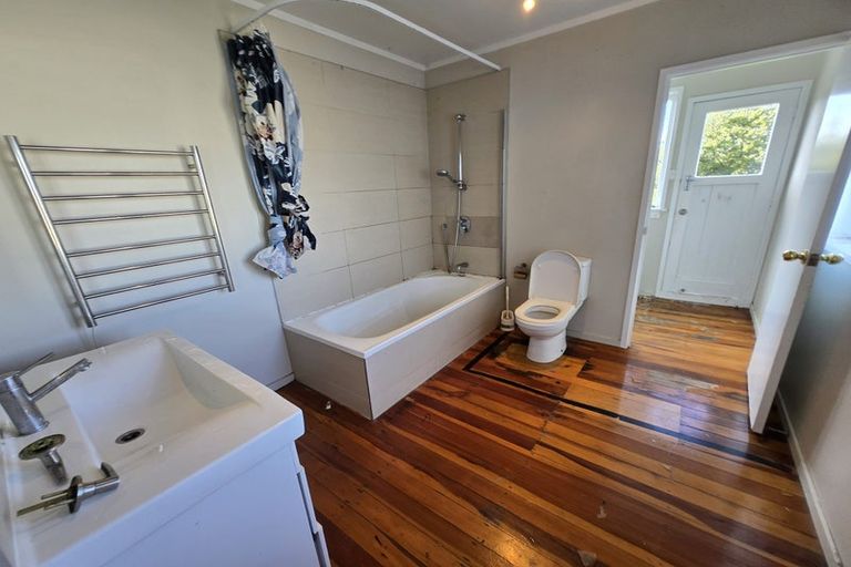 Photo of property in 40 Evans Road, Weymouth, Auckland, 2103