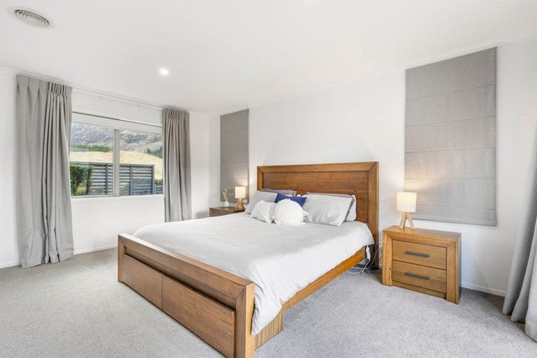 Photo of property in 3 Shipton Court, Lower Shotover, Queenstown, 9304