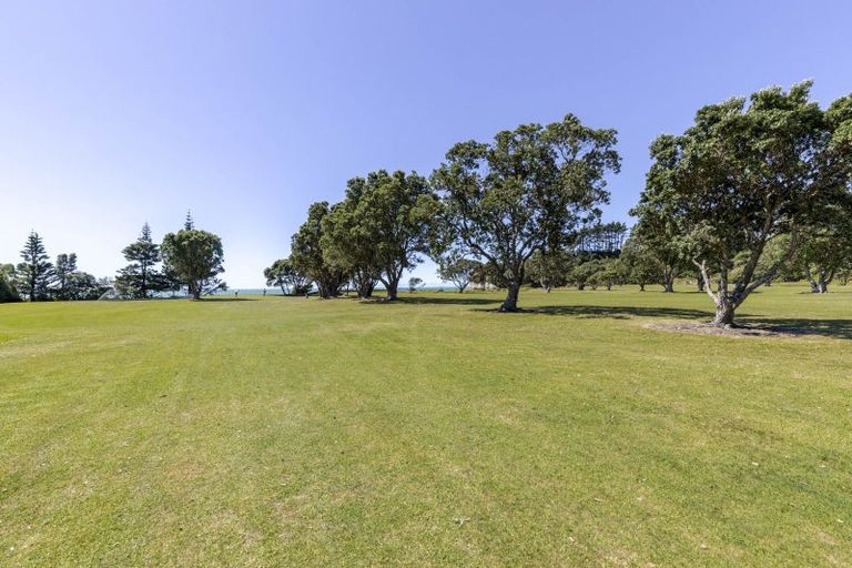 Photo of property in 59 Fifth Avenue, Urenui, 4377