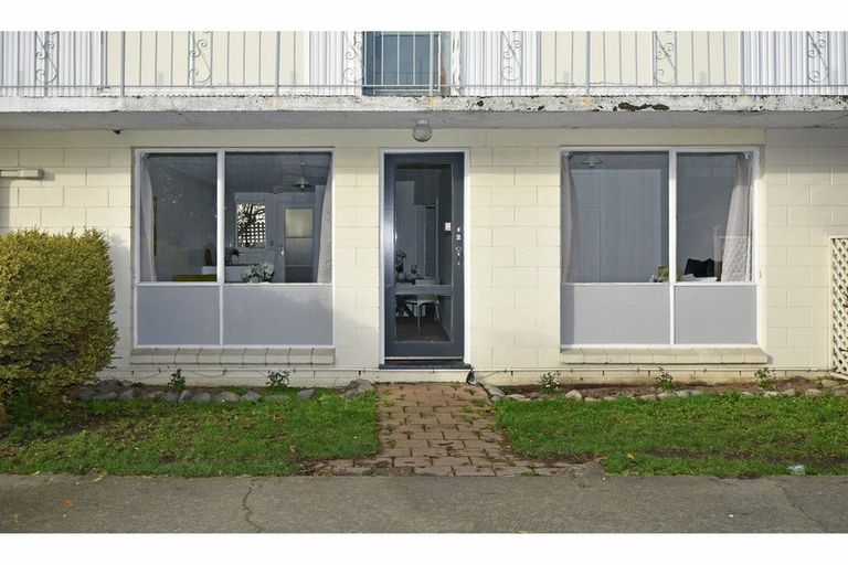 Photo of property in 2/50 Clare Road, St Albans, Christchurch, 8014