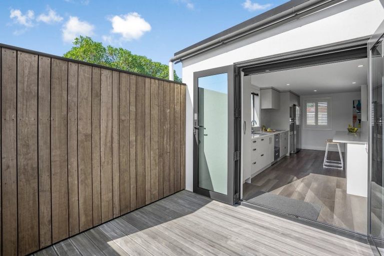 Photo of property in 1a Richmond Street, Petone, Lower Hutt, 5012