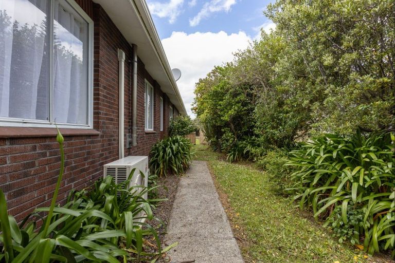Photo of property in 40 Somerset Crescent, Highbury, Palmerston North, 4412