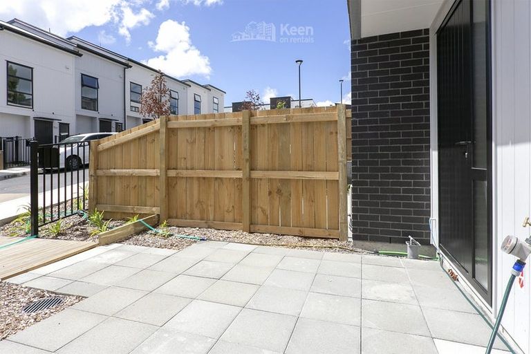 Photo of property in 13 Tokai Place, Glen Eden, Auckland, 0602