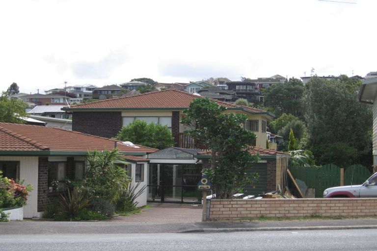 Photo of property in 1/20 Inga Road, Castor Bay, Auckland, 0620