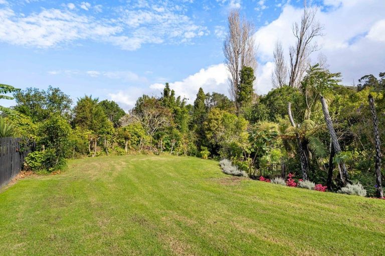 Photo of property in 17 Ngahere Terrace, Opoutere, Whangamata, 3691