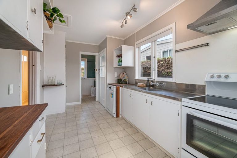 Photo of property in 82 Rosier Road, Glen Eden, Auckland, 0602
