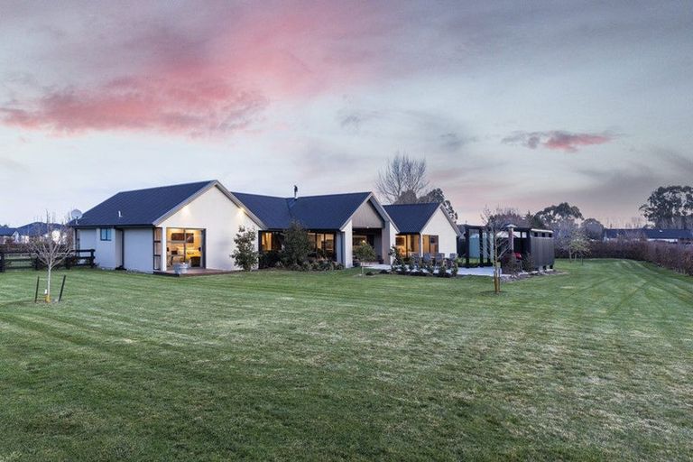 Photo of property in 25 Hallfield Drive, Ohoka, Kaiapoi, 7692