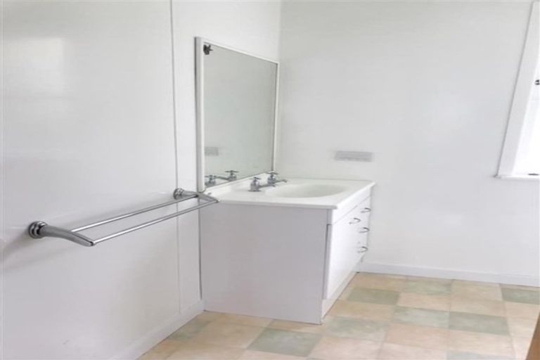 Photo of property in 183 Rathgar Road, Henderson, Auckland, 0610