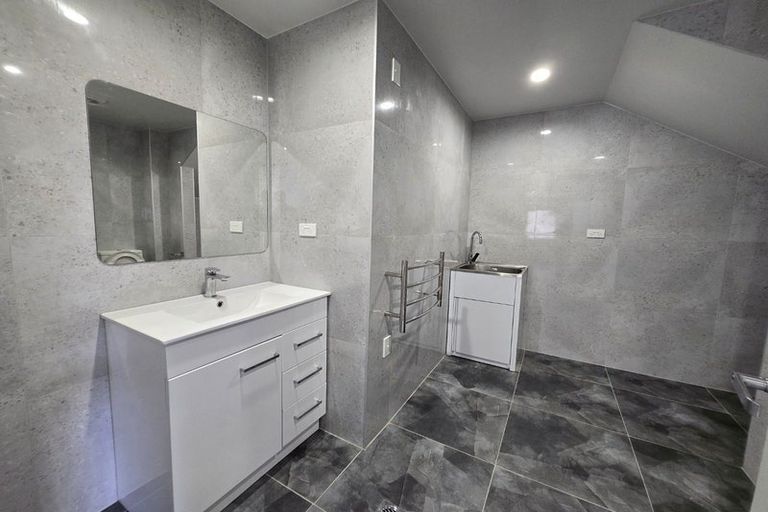 Photo of property in 17b Knox Road, Swanson, Auckland, 0612