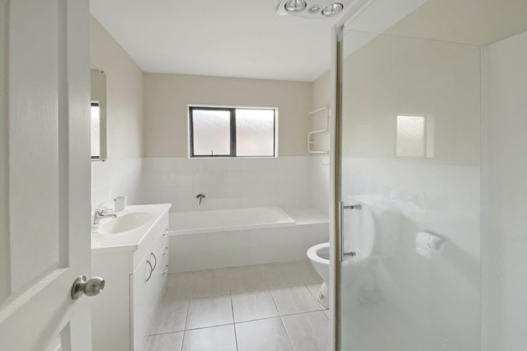 Photo of property in 26 Maadi Place, Papakura, 2110