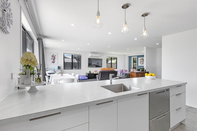 Photo of property in 27 Smith Street, Lepperton, New Plymouth, 4373