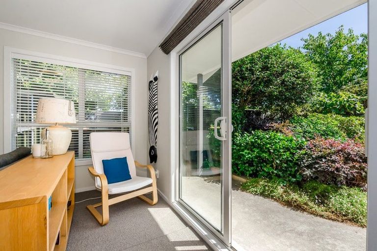 Photo of property in 44 Rewarewa Crescent, Waikanae, 5036