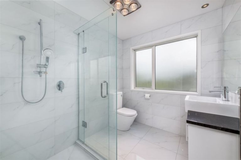 Photo of property in 10a Merchant Avenue, Te Atatu South, Auckland, 0610