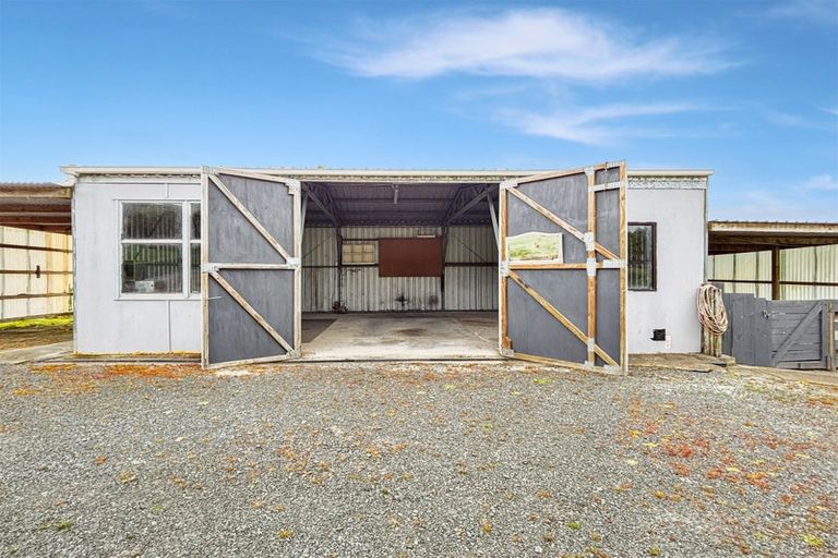 Photo of property in 1213 Pakiri Block Road, Tomarata, Wellsford, 0974