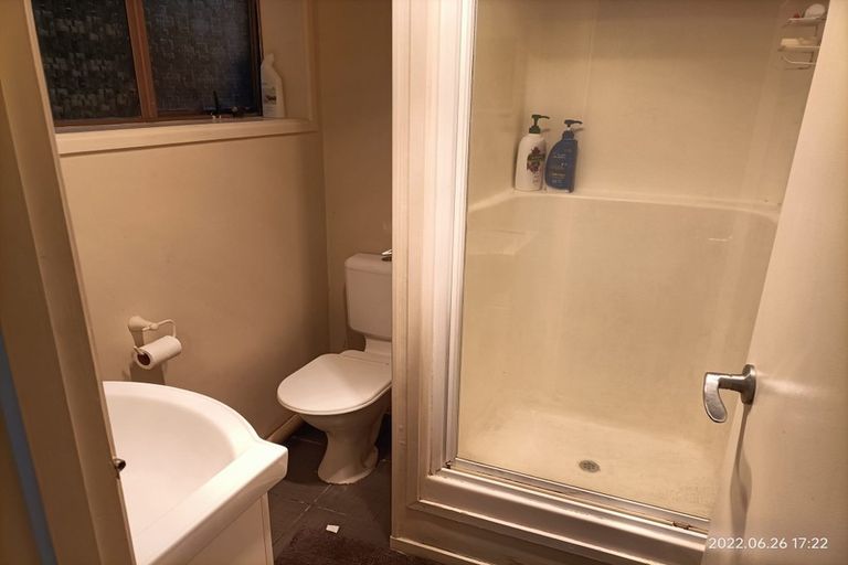 Photo of property in 3 Sunset Road, Totara Vale, Auckland, 0632