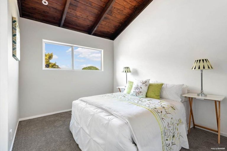 Photo of property in 3/23 Craigbank Avenue, New Lynn, Auckland, 0600