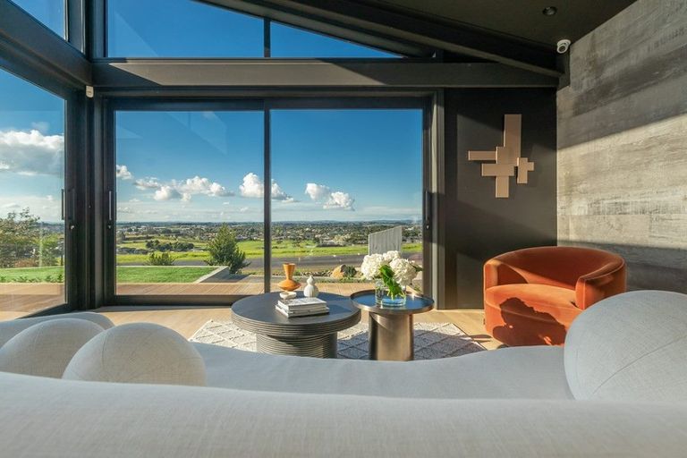 Photo of property in 296 Kitchener Road, Pukekohe, 2120