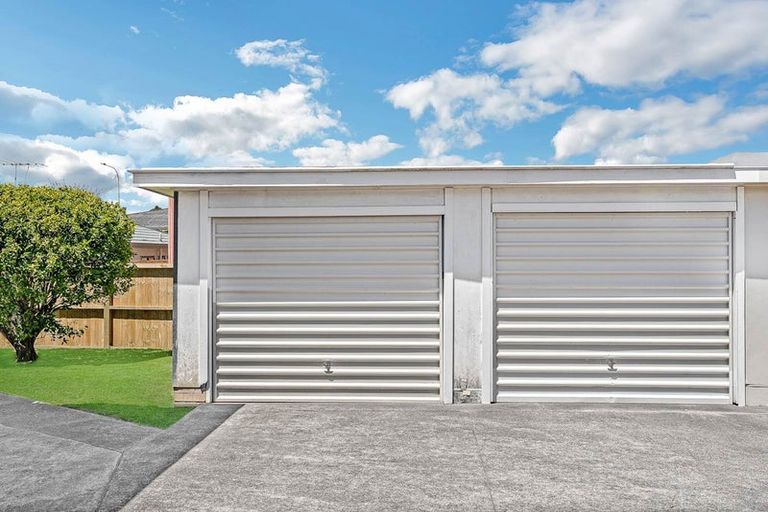 Photo of property in 1/22 Evelyn Place, Hillcrest, Auckland, 0627