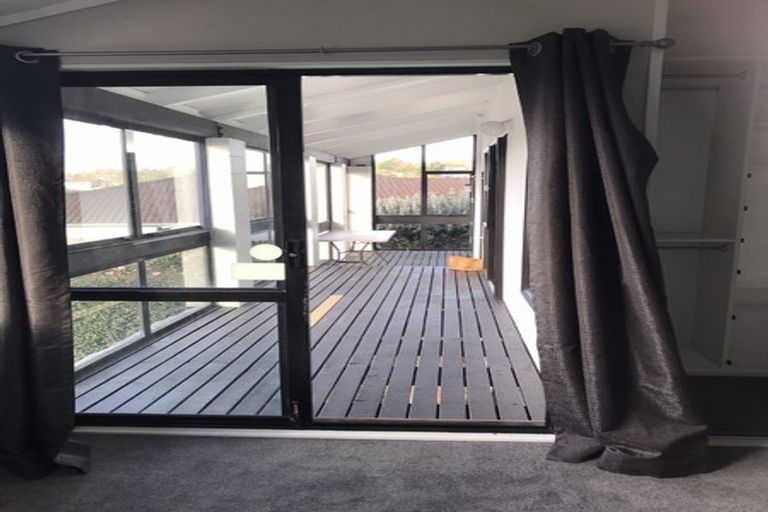 Photo of property in 2/2 Monde Place, Clover Park, Auckland, 2019