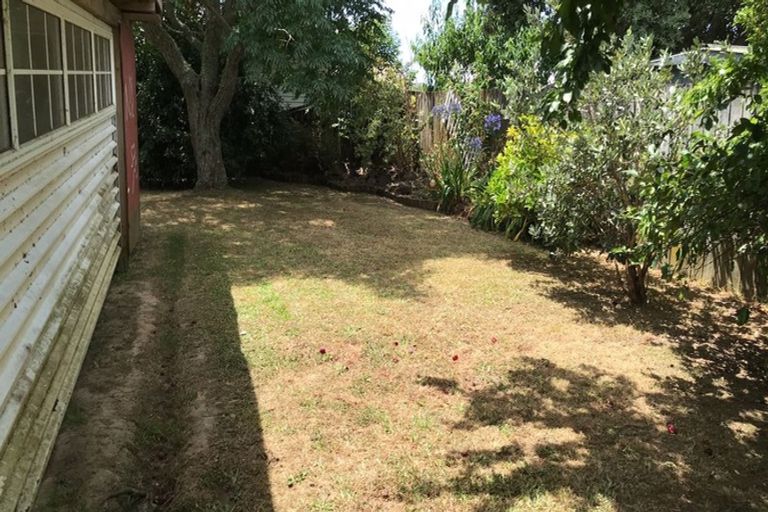 Photo of property in 805 Te Atatu Road, Te Atatu Peninsula, Auckland, 0610
