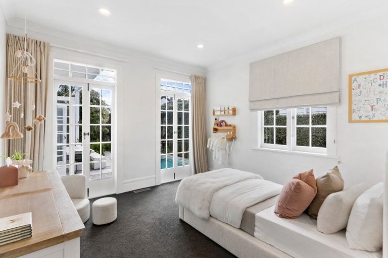 Photo of property in 44 Princes Street, Northcote Point, Auckland, 0627