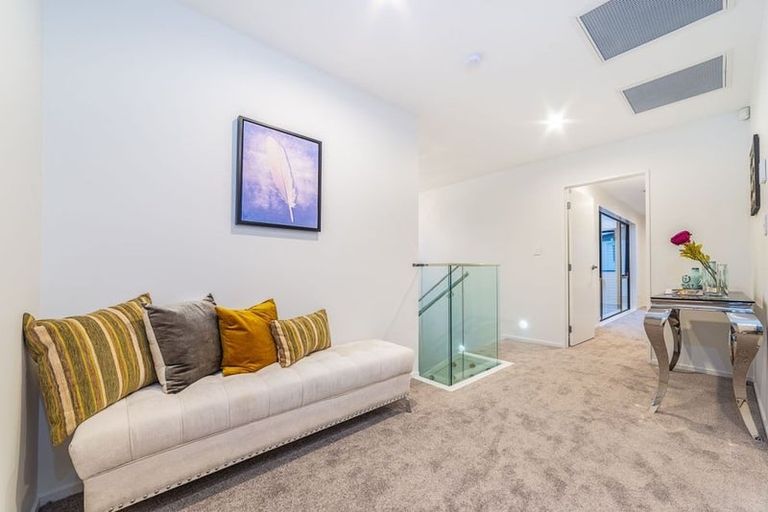 Photo of property in 15 Kearns Drive, Hobsonville, Auckland, 0616