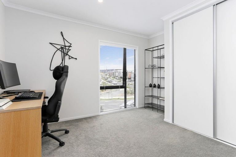 Photo of property in 18 Nugget Avenue, Hobsonville, Auckland, 0616