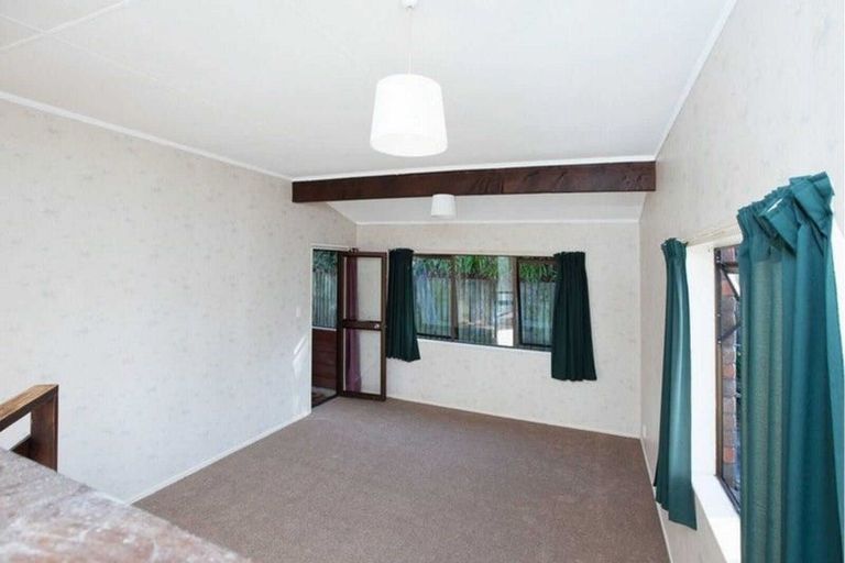 Photo of property in 70 Belair Avenue, Blagdon, New Plymouth, 4310