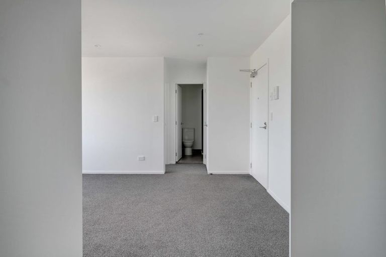 Photo of property in 101/3 Rauemi Way, Te Atatu South, Auckland, 0610