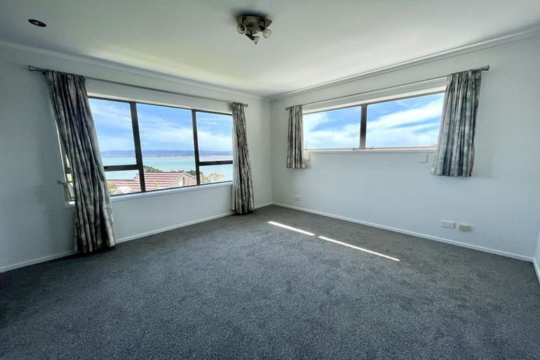 Photo of property in 34 Telstar Place, Beach Haven, Auckland, 0626