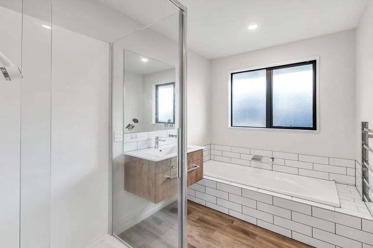 Photo of property in 3 Guyon Street, Marshland, Christchurch, 8083