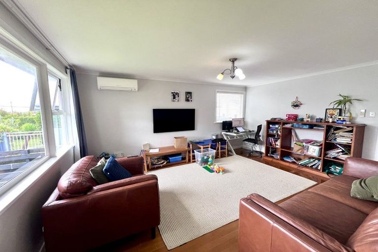 Photo of property in 1/7 Gordon Avenue, Forrest Hill, Auckland, 0620